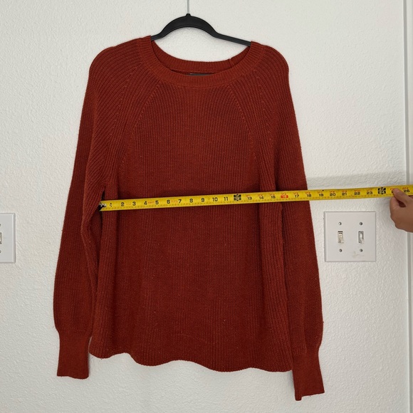 Jessica Simpson Rust knit sweater - Picture 5 of 8